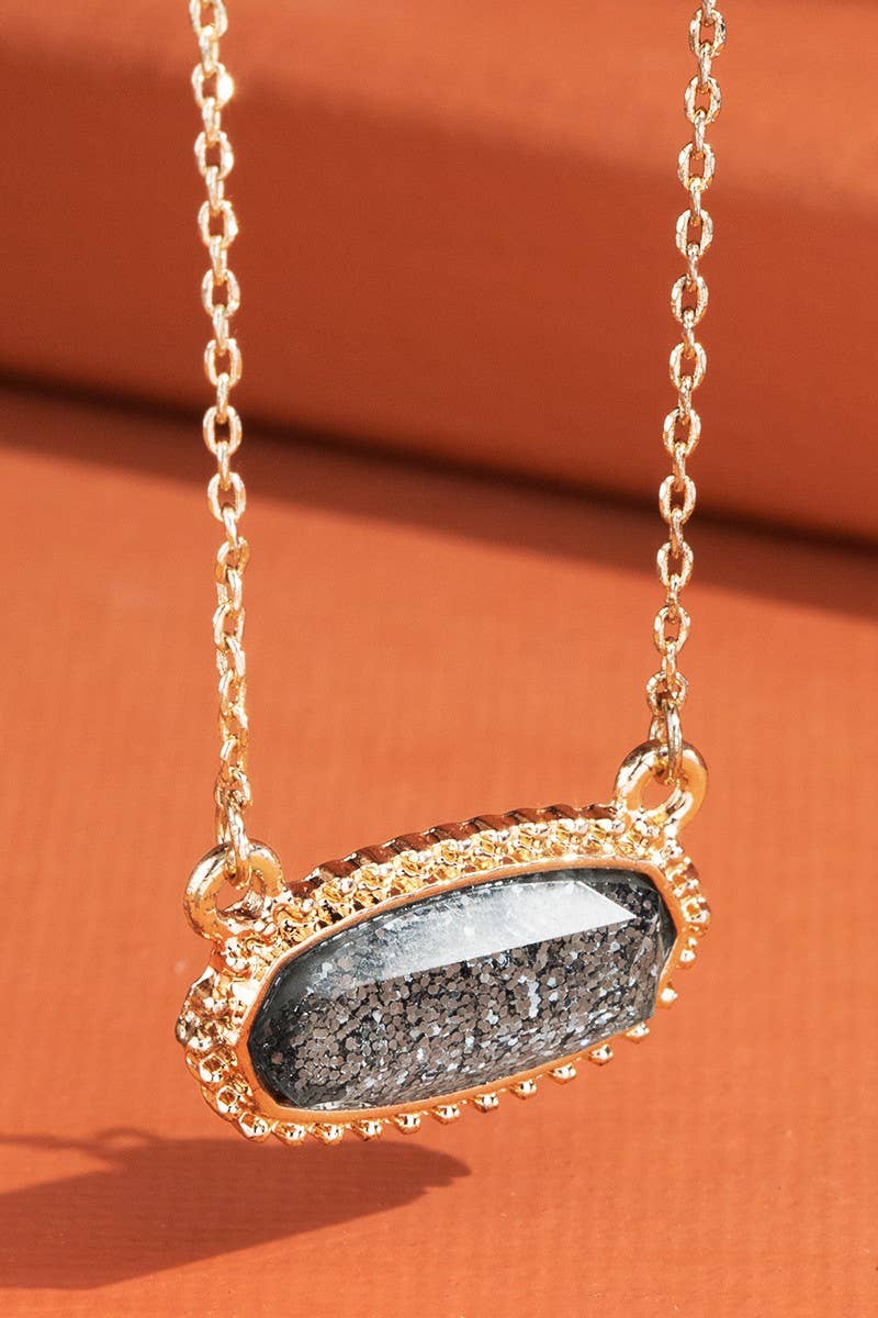 Resin Charm Necklace: Gdgy-Grey / OS