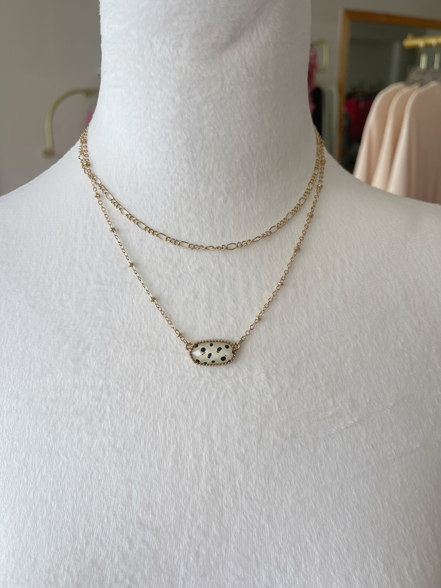 Layered Animal Print Pendant Necklace: Dalmatian(Dal) / OS
