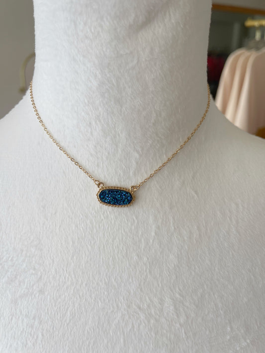 Drusy Accented Short Pendant Necklace: Midnight Blue / OS
