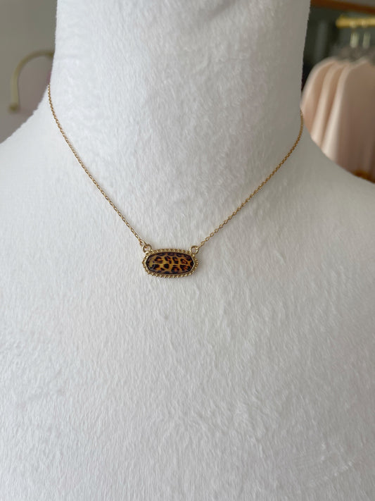 Resin Charm Necklace: Gdleo-Leopard / OS